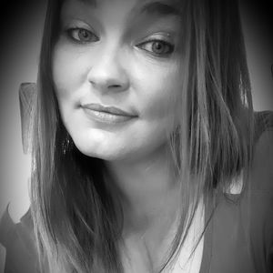 Meet your Posher, Kelli